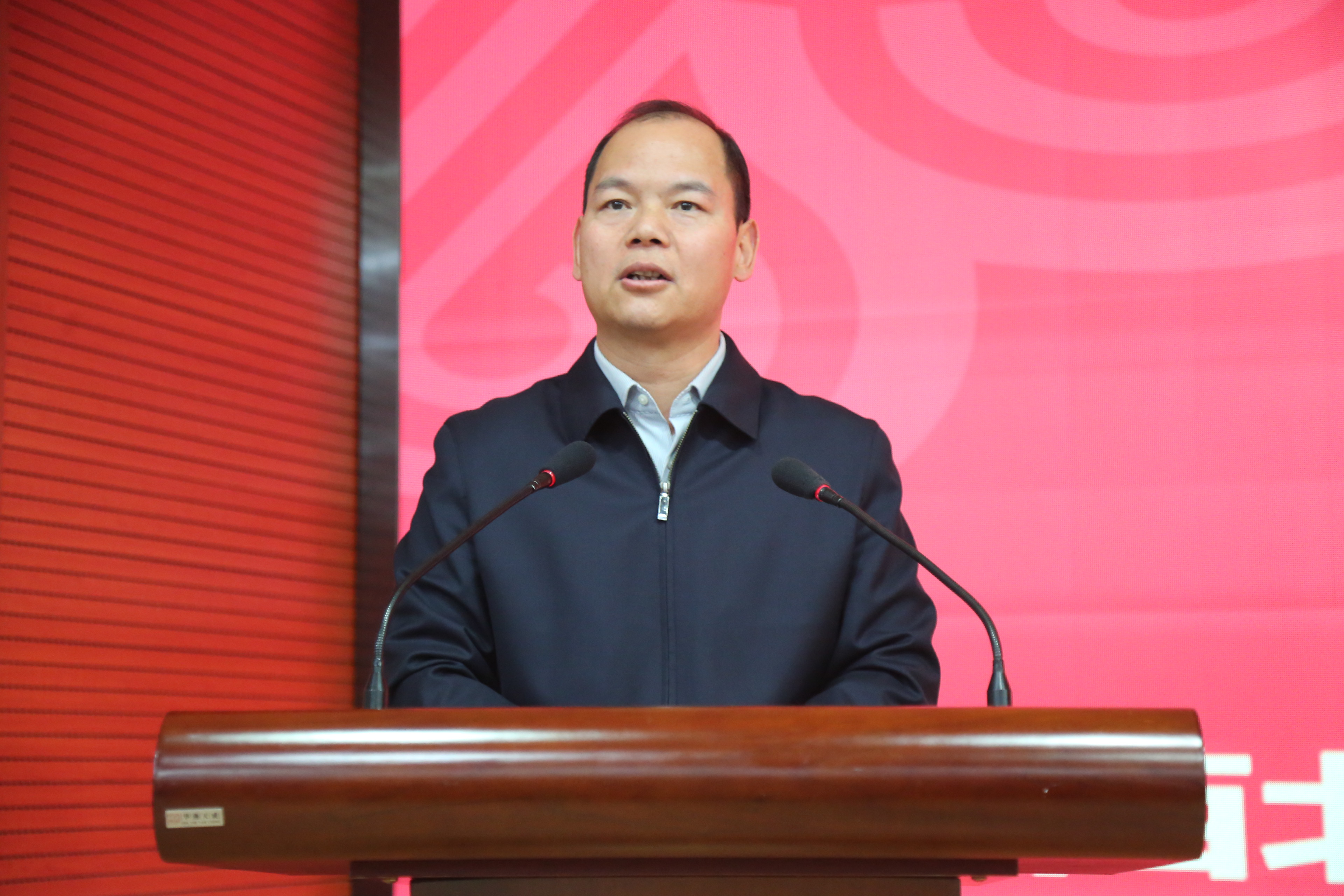 绿帽小说
党委书记曹军会总结讲话.JPG
