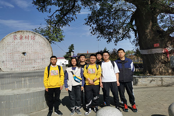 d9d05ea2532a4a06951f452e271e7031.jpg 志愿者合照.jpg