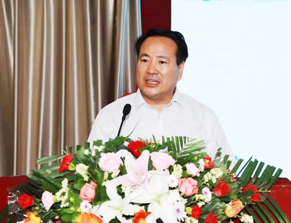 c2b7aad6ee4843fba383f01b776f78a8.png 富仕特生物公司李延军总裁介绍了公司前期与西农的合作情况_副本.png