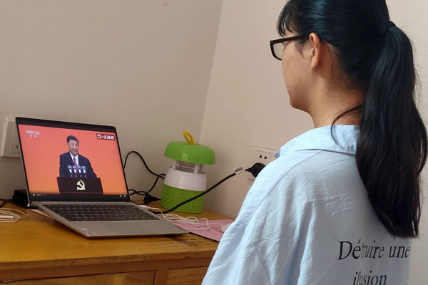 7365d3ed6bc14c9d9c21da50426e77eb.jpg 1905 马妍妍_副本.jpg