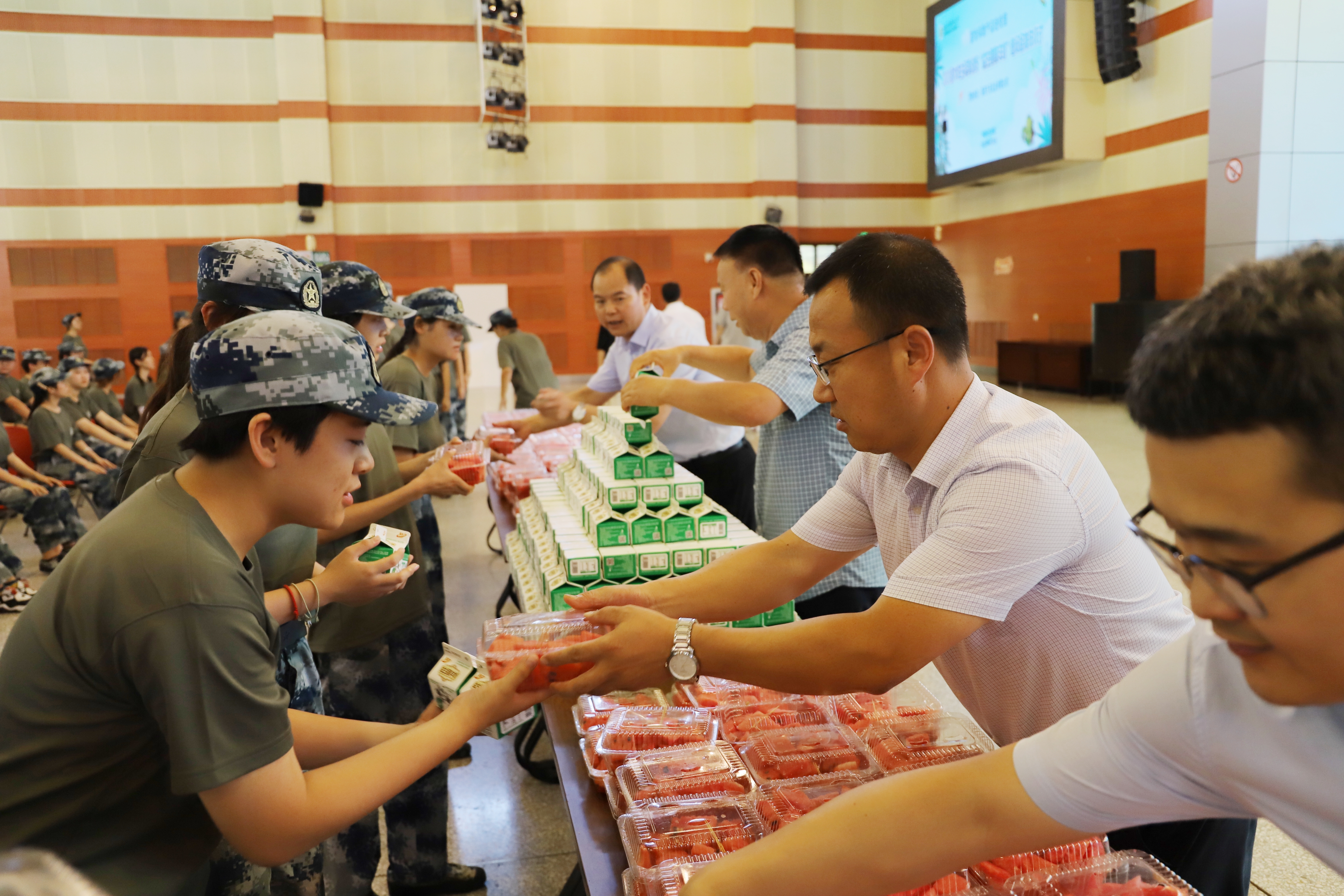 3b066d4142a54b3abb8d0f4920b47d0a.jpg 3b066d4142a54b3abb8d0f4920b47d0a.jpg