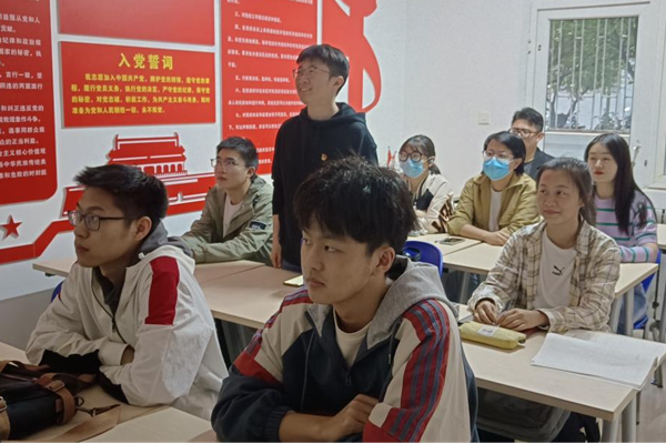 8d3c55dcc23948c38ca61f8201fba989.png 知识竞赛1.png