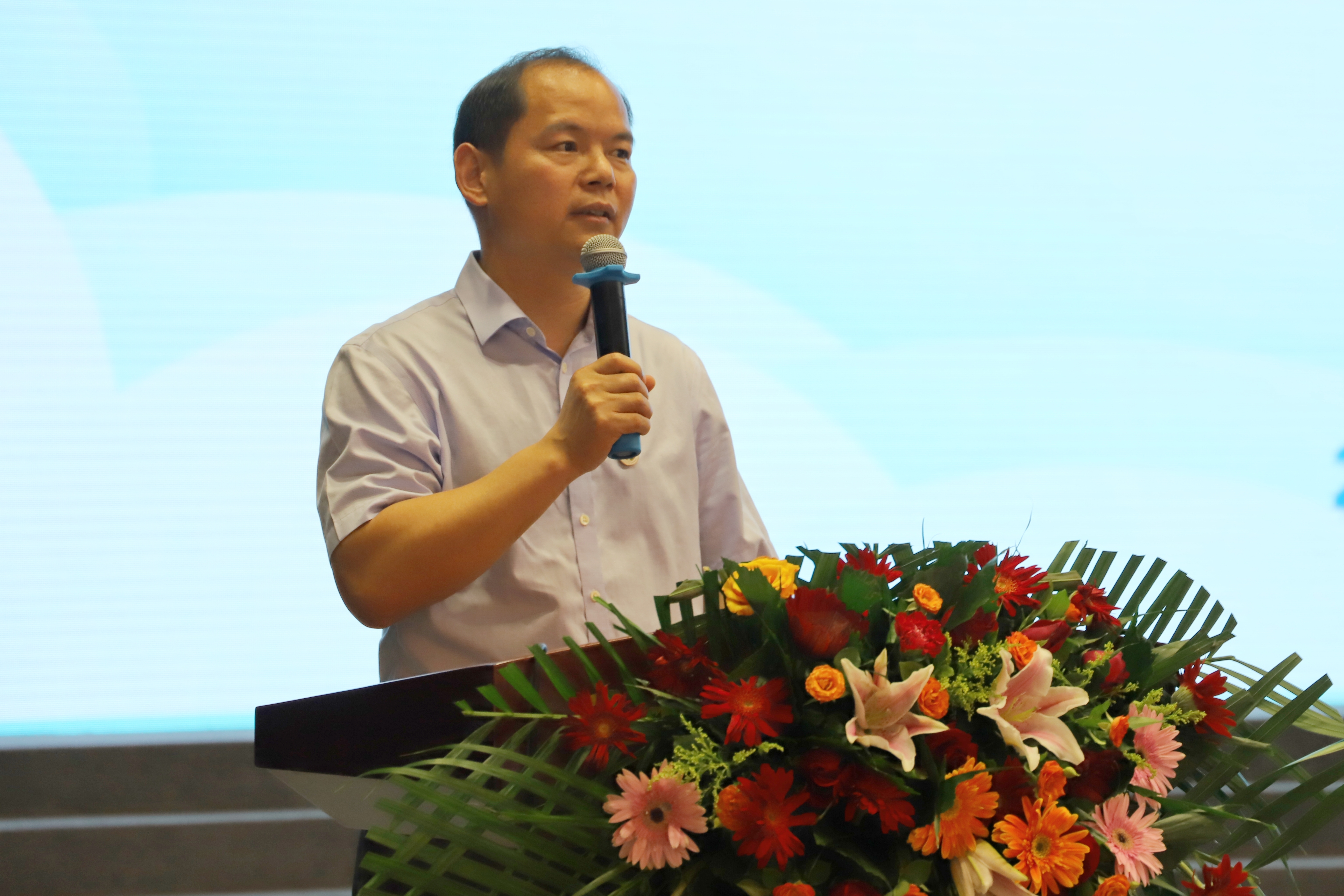 曹军会寄语学生.jpg 曹军会寄语学生.jpg