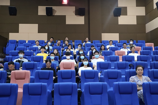 a26f42a51b01465cba8fcafea56057be.jpg 观看影片.JPG