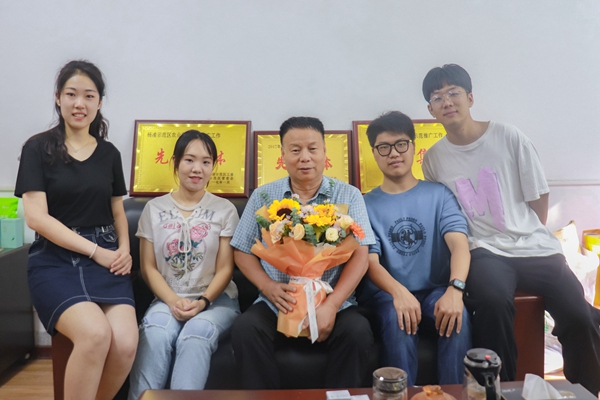 0ca9d394700348f4b75dae920ff7790e.jpg IMG_2521.JPG