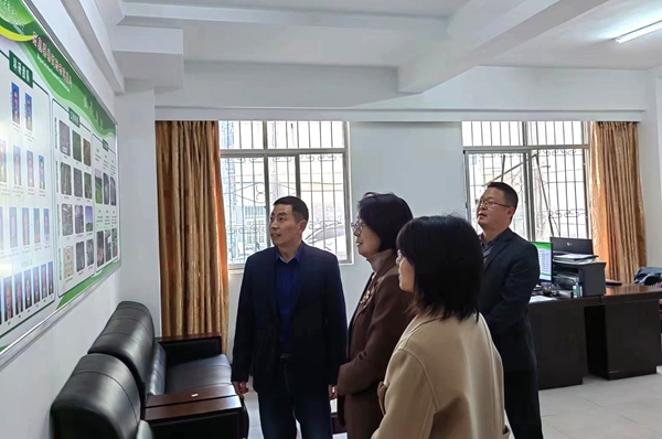 7be085bc959b49c1a02bb773e0ebd7b7.jpg 1介绍基地基本情况_副本.jpg