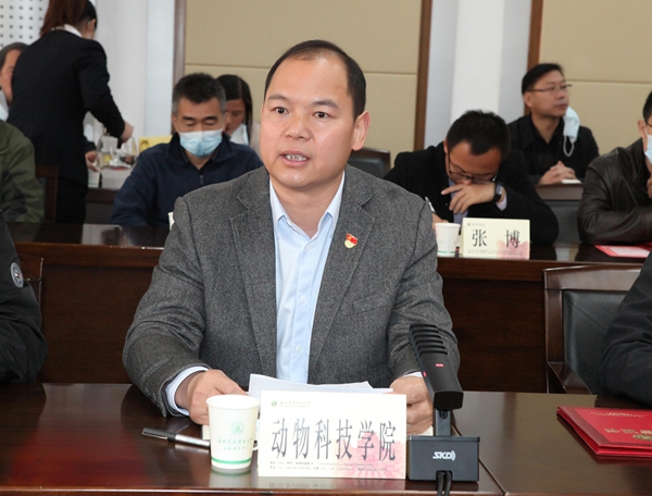 动科绿帽小说
党委书记曹军会发言.jpg