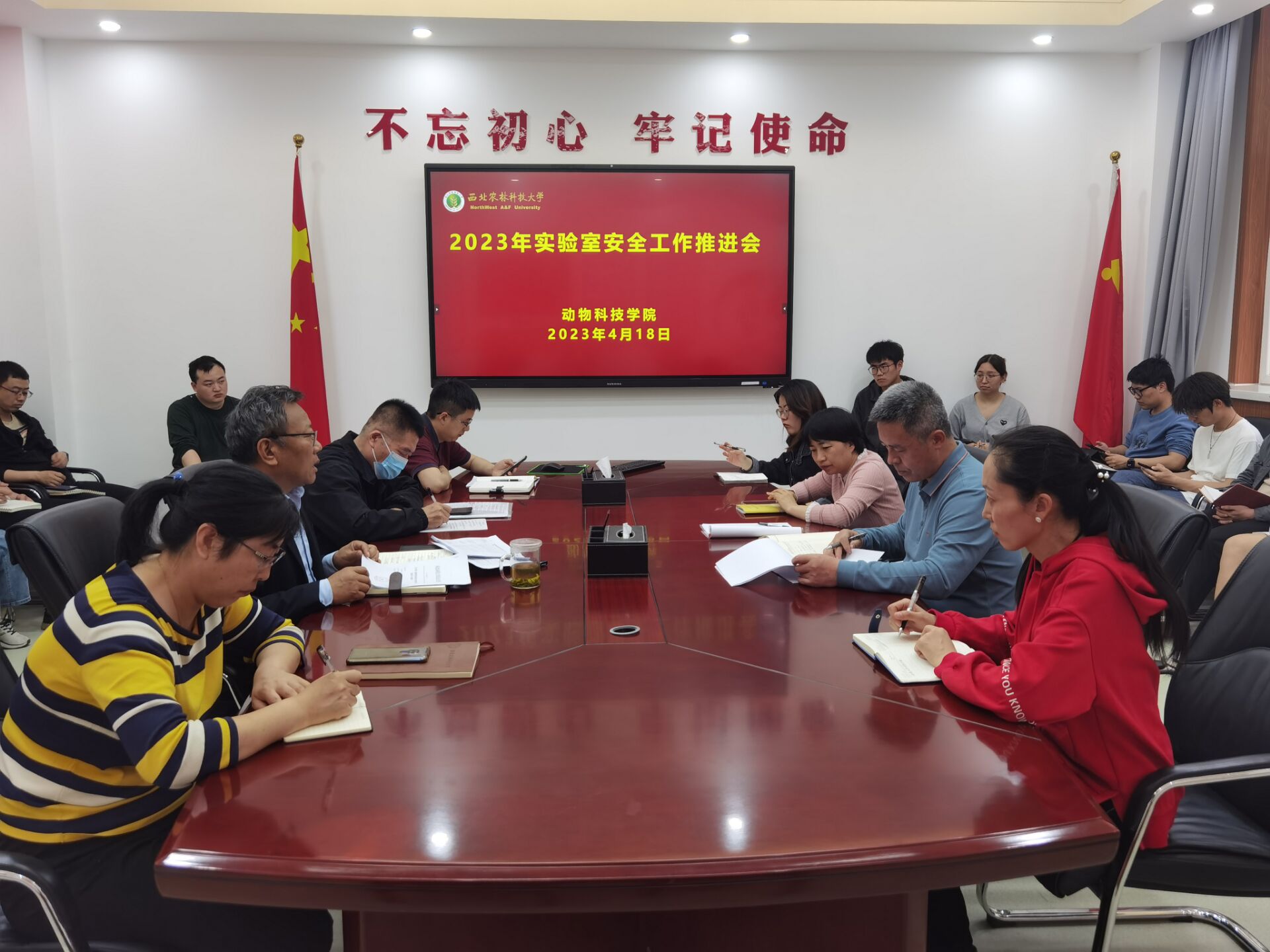 9c0bbdd0c25a469f92a585f4d33f0002.jpg 9c0bbdd0c25a469f92a585f4d33f0002.jpg