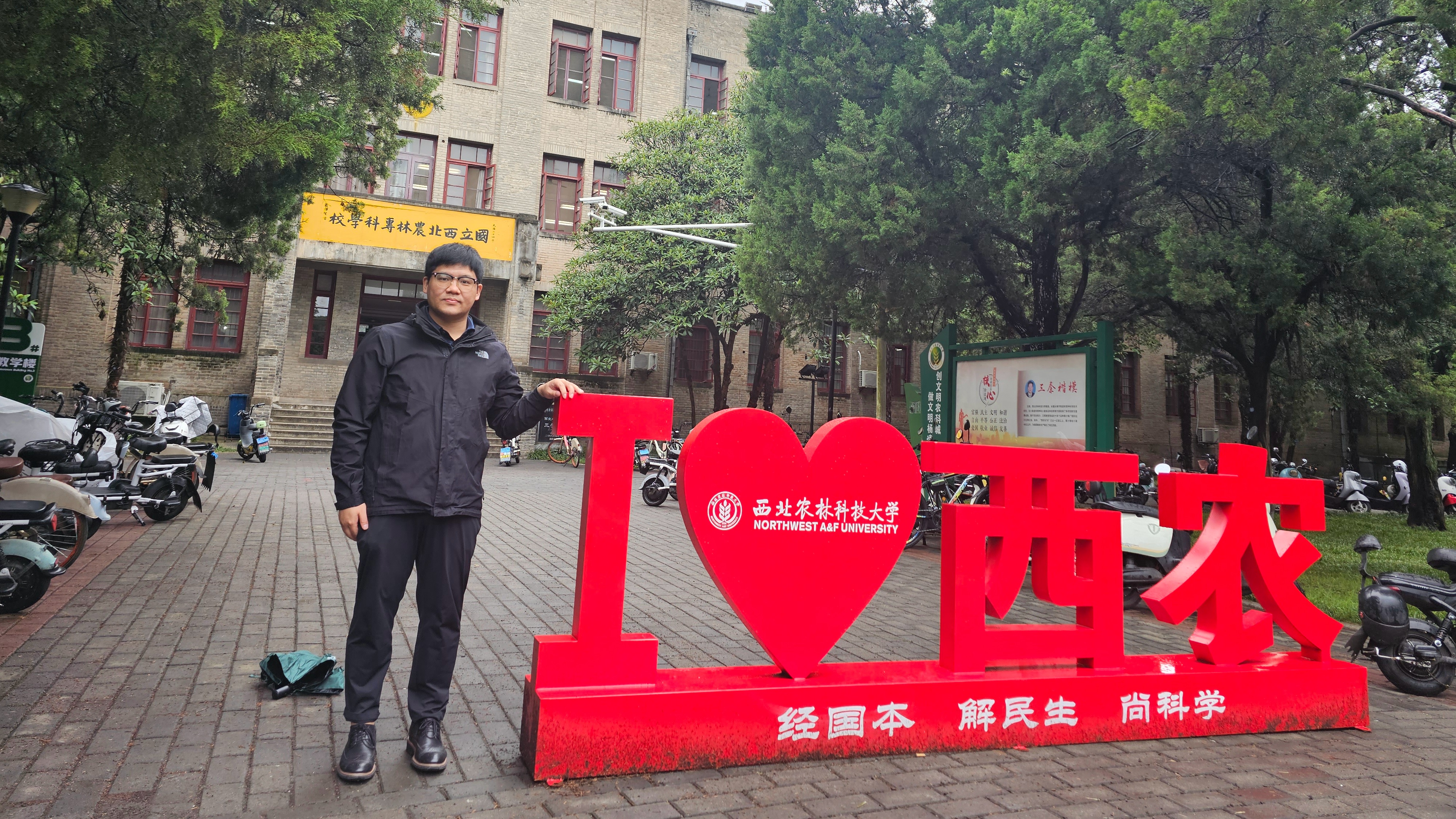 b9cbe561fd2c499ebd57ba7e48ee3347.jpg b9cbe561fd2c499ebd57ba7e48ee3347.jpg